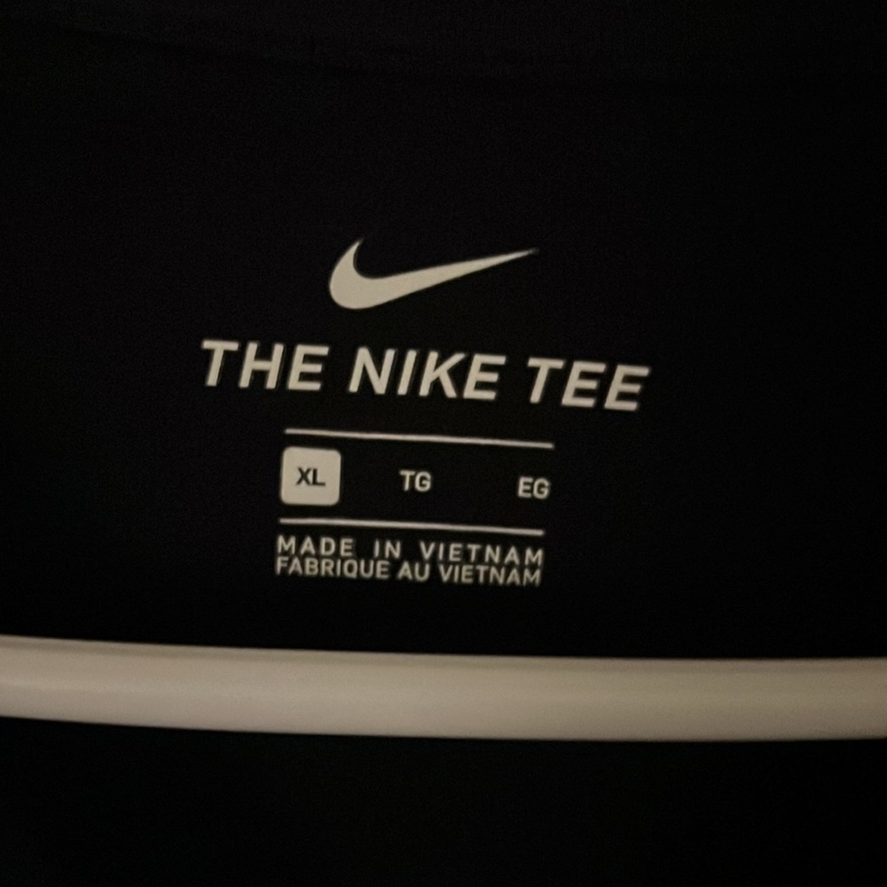 Mens limited edition Nike T-shirt size size XL - Picture 3 of 3